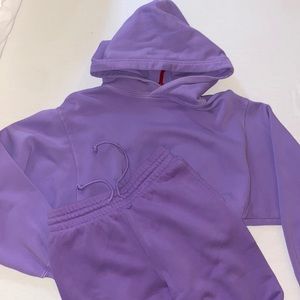 COZY FLEECE SET - SWEATPANTS AND CROPPED SWEATER - PETAL PERFECT.